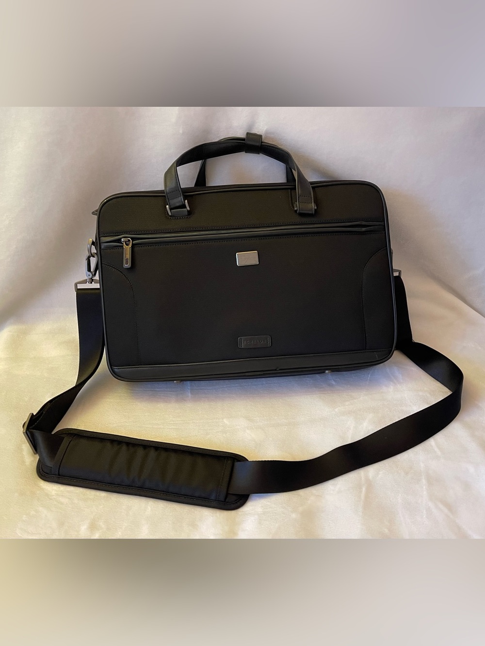 Lowepro Echelon Brief Premium Executive Laptop Bag - Fits 15" Laptop
